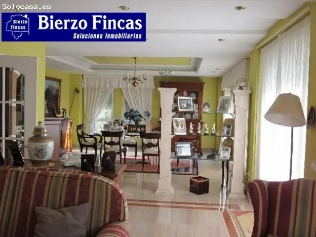 Chalet Exclusivo Las Lomas Leon 550m2