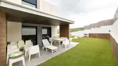 Casa adosada 3 dormitorios 2 baños Avenida del Océano Atlántico