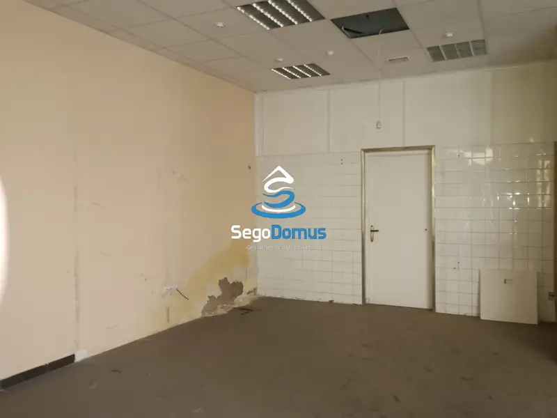 Venta Local Comercial San Jose Segovia 105m2