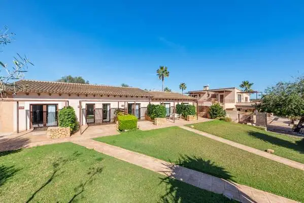 Hotel Rural en Mallorca: Venta de Hotel con 15 Apartamentos