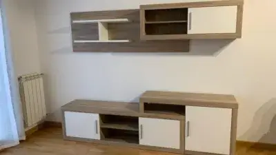Alquiler Piso Solares: 2 Dormitorios, 2 Baños, Amueblado