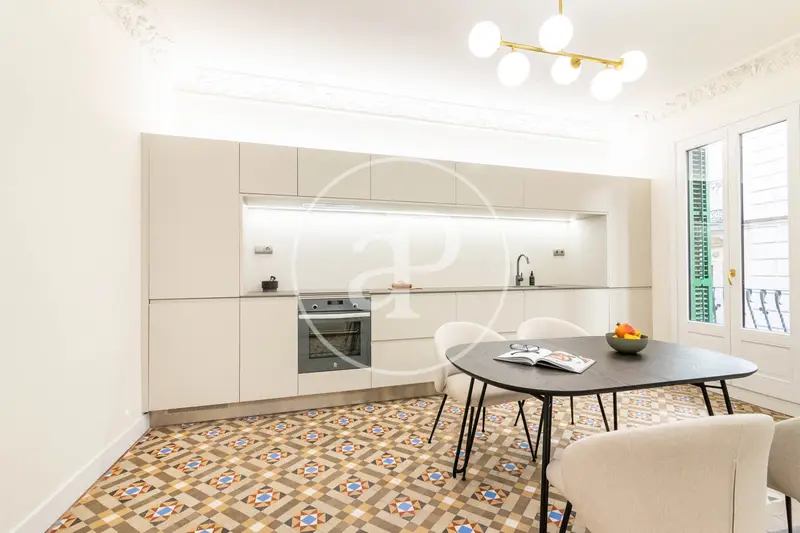 Piso reformado en venta calle Avinyo Barcelona