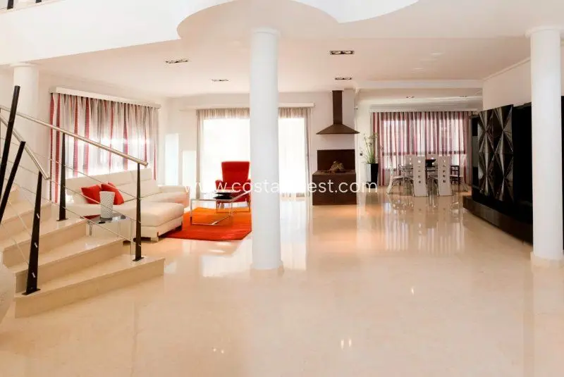 Venta Villa con piscina Cabo Roig Orihuela Costa