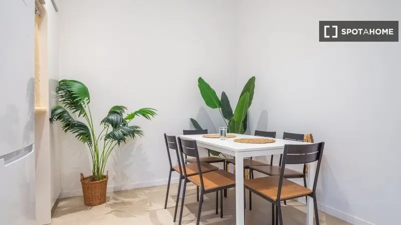 Apartamento 6 dormitorios 2 baños Barcelona