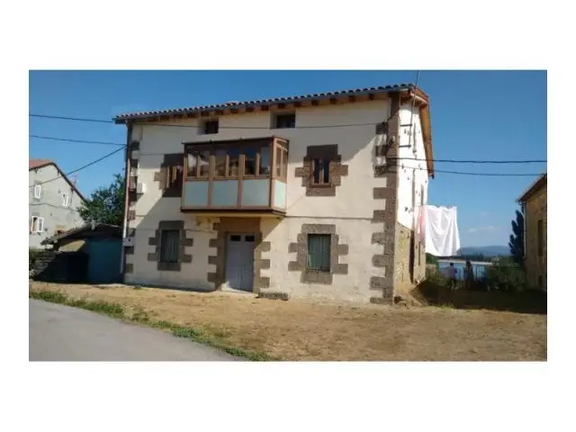 Planta Baja con Jardin en Arija 110m2 3 Dormitorios