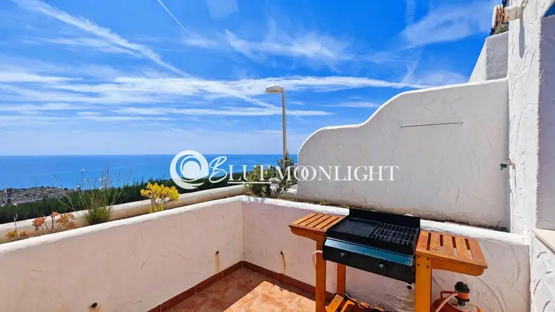Apartamento Dúplex en Peñíscola con Vistas al Mar y Piscina