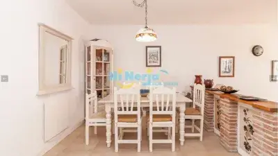 Casa Adosada Andaluzas con Vistas al Mar Cerca de Burriana Nerja