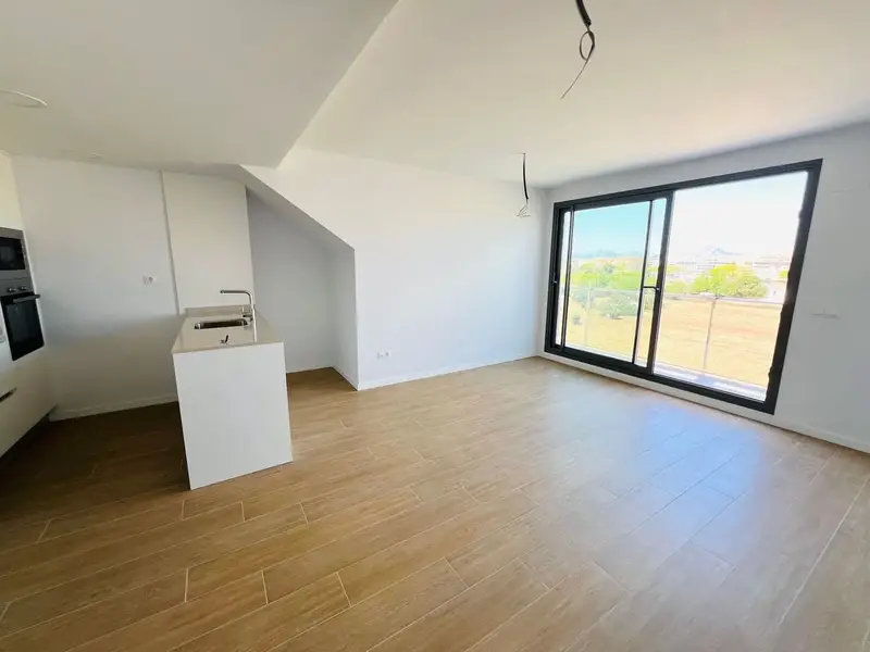 Atico en Denia con Azotea Privada y Piscina