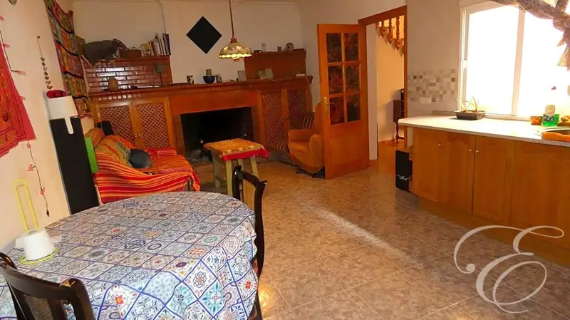 Chalet con Vistas en Pinos del Valle 6 Dormitorios 35 Banos