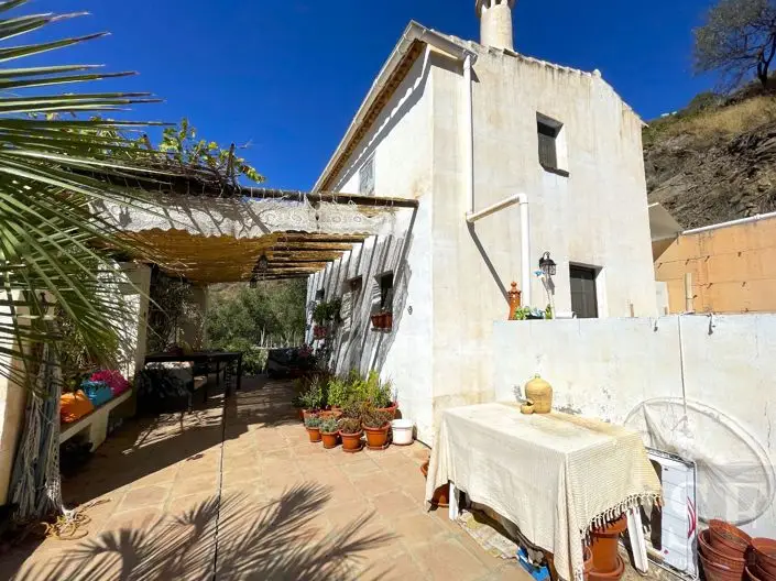 Villa de 1 Dormitorio en Sayalonga con Vistas al Mar