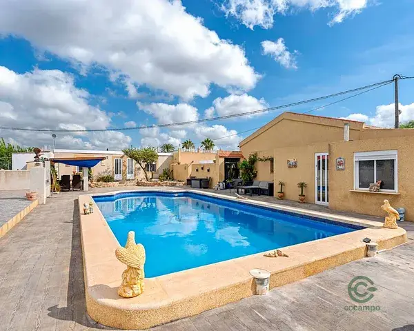 Villa en Los Montesinos Alicante 3 dormitorios 2 baños Piscina Privada