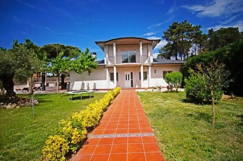 Villa con chimenea en King Park Sils Costa Brava