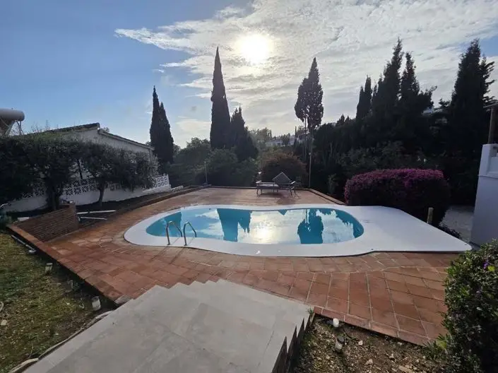 Villa 4 Dormitorios en Venta Campo Mijas