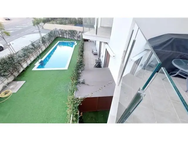 Piso en Sant Pol de Mar  3 habitaciones 2 baños  Nueva Construccion