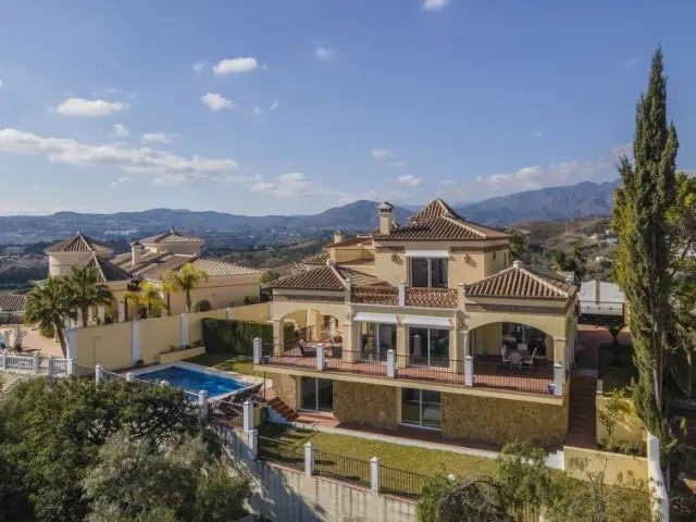 Casa Villa 3 Dormitorios Alquiler Mijas