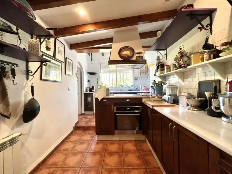 Chalet en Olleria con Piscina y Pista de Tenis
