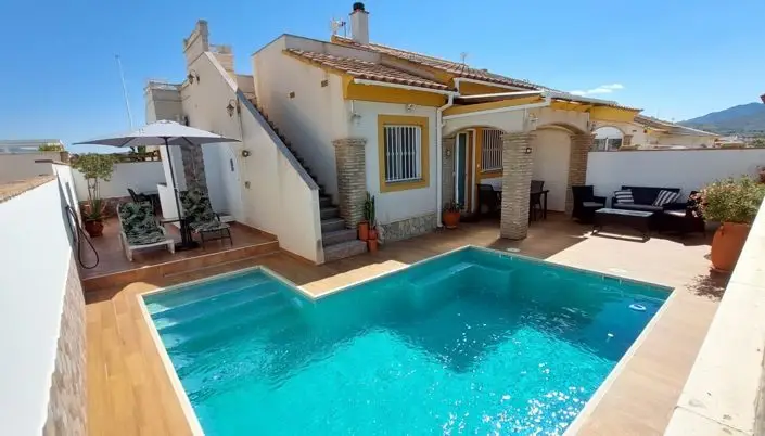 Villa de Lujo en Venta 2 Dormitorios Piscina Privada Jacuzzi