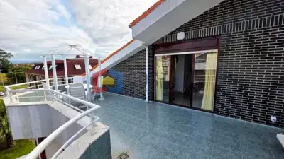 Piso en venta en Avenida de Santos Mártires