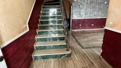 Casa adosada 3 dormitorios cerca Ayuntamiento