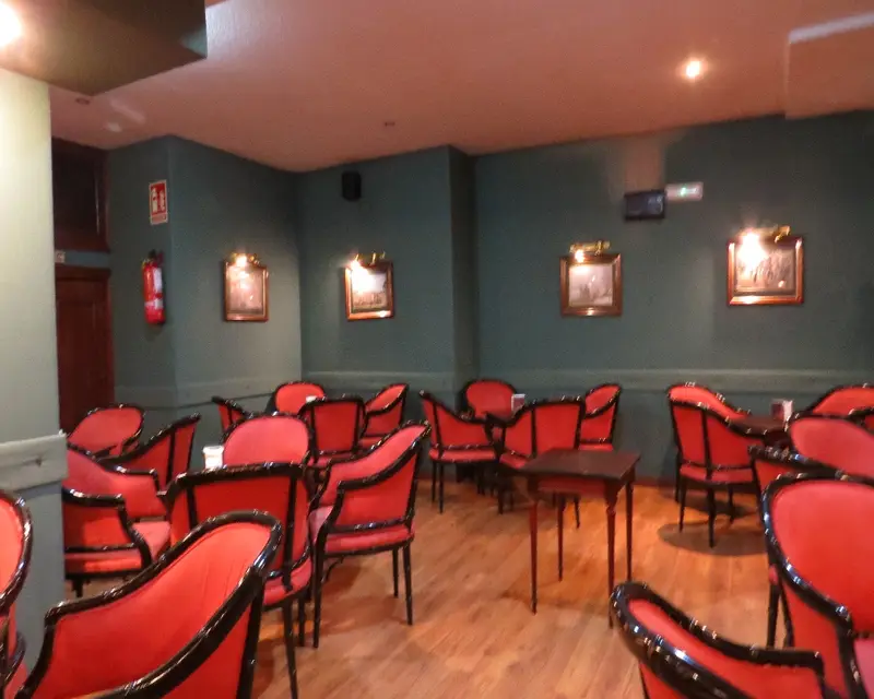 Local 160m2 Alcalá Henares Zona Universidad 2 Baños