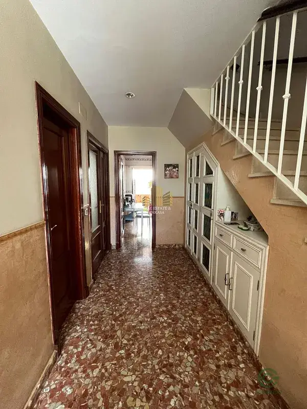 Casa en Alcalá de Guadaíra con Garaje y Patio