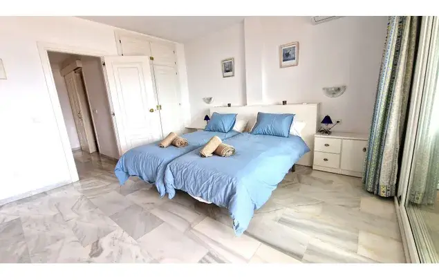 Alquiler Apartamento 2 Dormitorios Calahonda Primera Linea de Playa