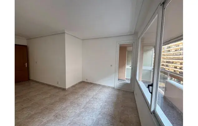 Alquiler Apartamento 4 Dormitorios 116m
Almorad
