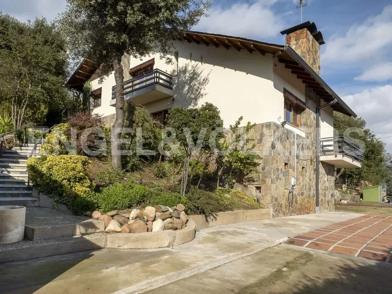 Casa Rural en Santa Maria de Palautordera con Piscina