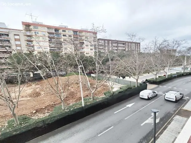Piso Paseo San Gregorio con Aparcamiento y Trastero