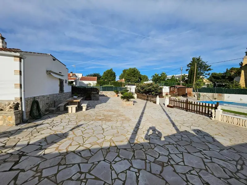 Chalet en venta cerca de la playa Costa Dorada