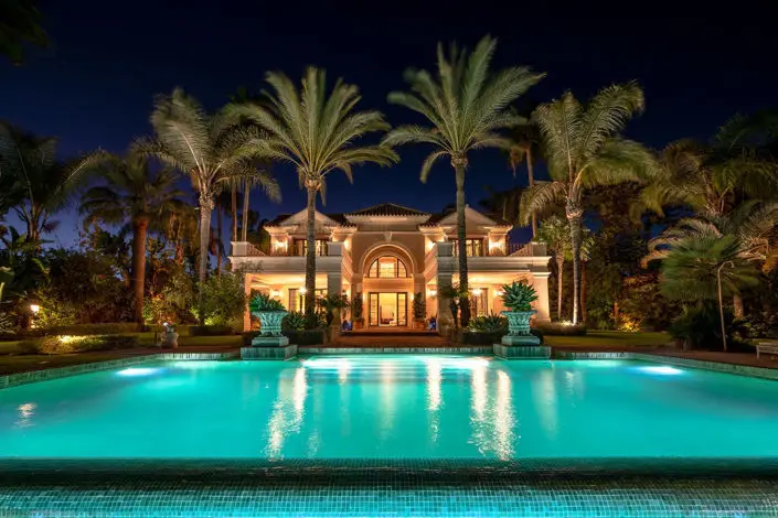 Villa de Lujo 8 Dormitorios Guadalmina Baja