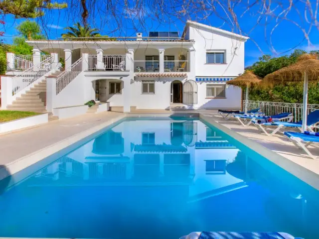 Chalet 4 Dormitorios Nerja Piscina Privada Vistas Panoramicas