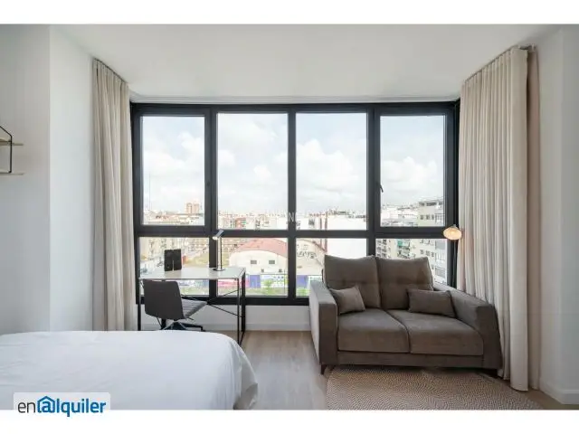 Alquiler Estudio Amueblado Camins al Grau