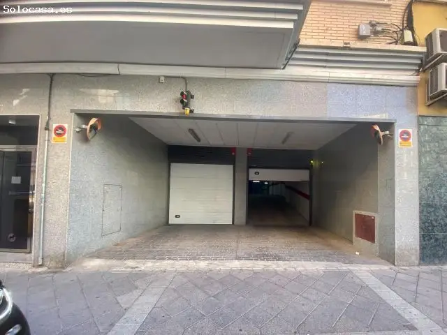 Parking Coche y Moto - Varias Plazas Disponibles