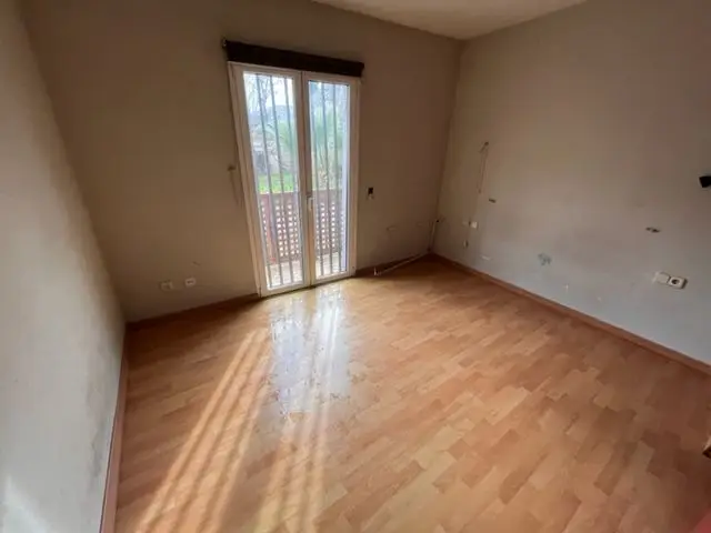 Casa en venta en Bisbal d'Emporda 227m2 3 habitaciones Jardin Calefaccion