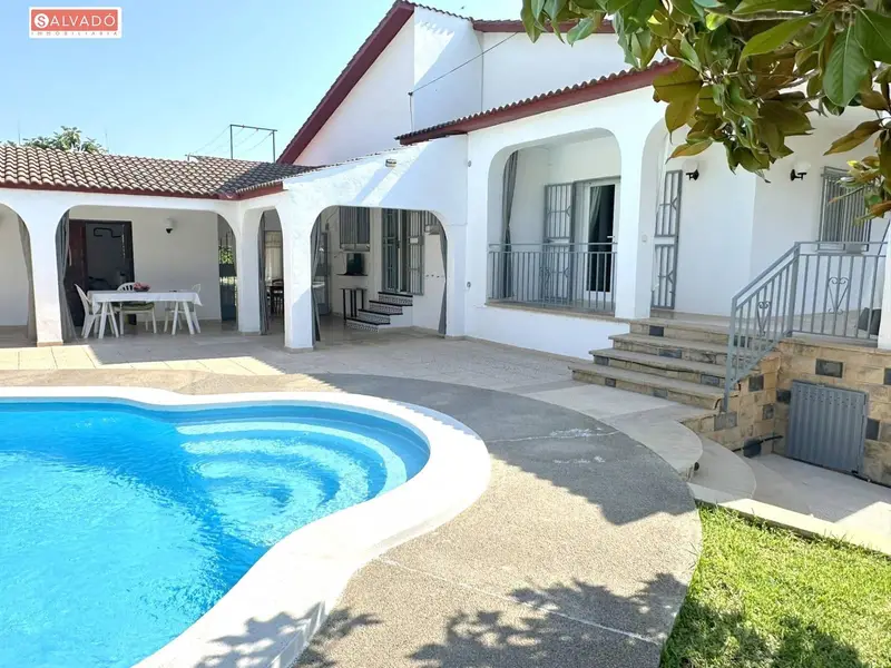 Chalet en venta en Segur de Calafell, Calafell, Tarragona