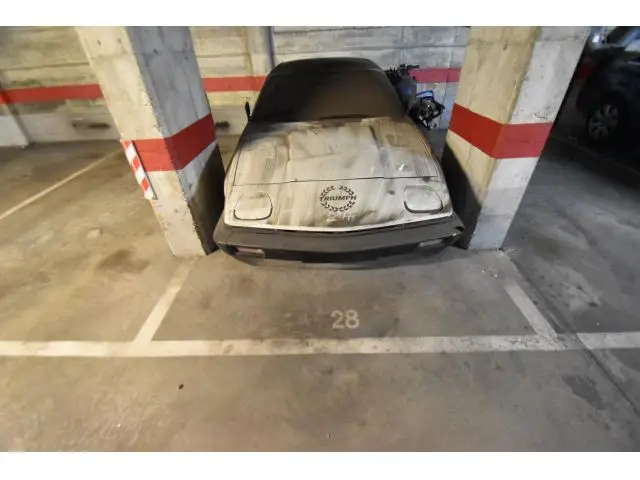 Plaza De Párquing En Venta Coche Pequeño