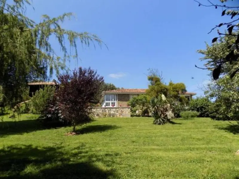 Venta Chalet con Encanto en Pravia Asturias