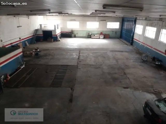 Nave Industrial Don Benito Gran Escaparate Oficinas Aseo Cerca Feval