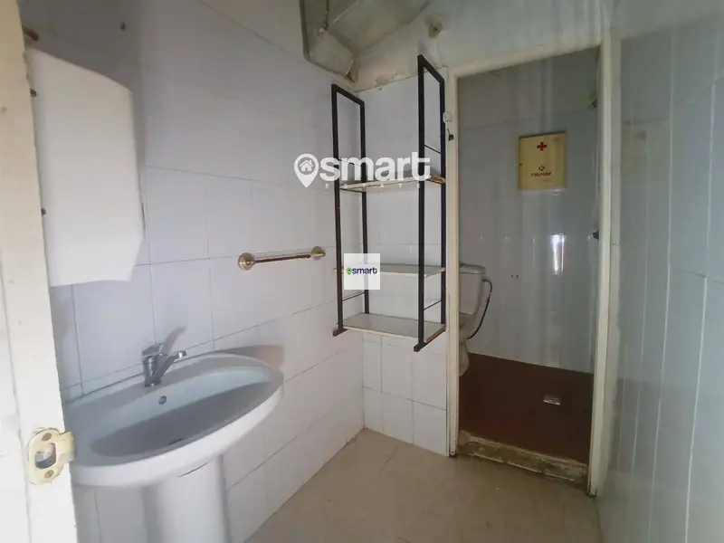 Local Comercial en Venta en Madrid Ciudad 120m²