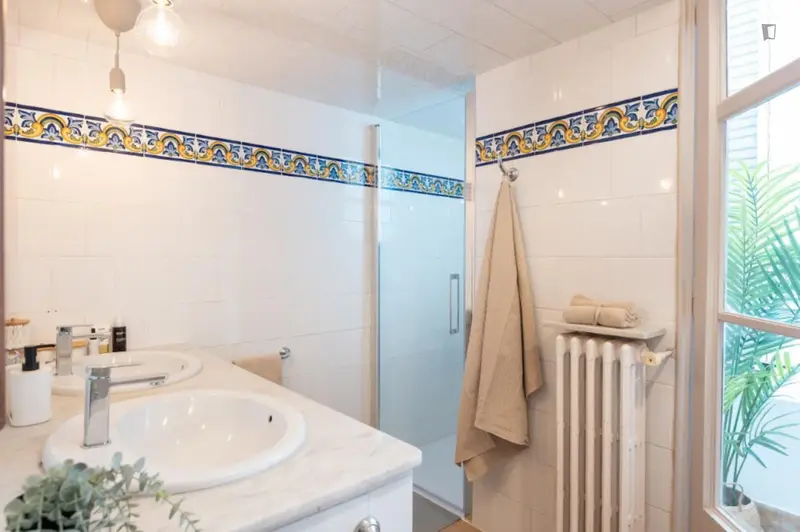 Habitaci
ón Doble con Balc
ón en L'Eixample