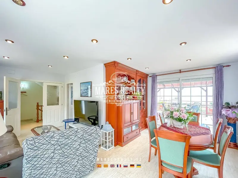 Chalet en Canet de Mar con Vistas al Mar y Gran Espacio