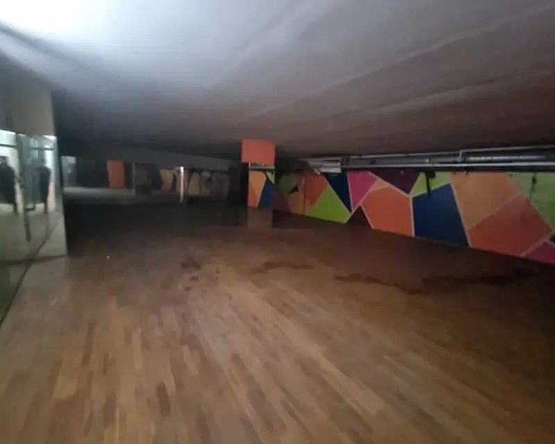 Local en Rubí 523m2 2 Baños
