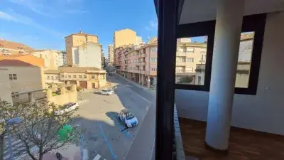 Piso en Venta en Centro 3 Dormitorios 2 Baños Plaza de Garaje