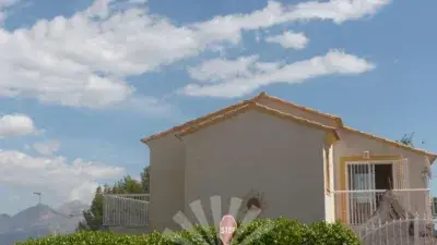 Chalet en venta en Polop