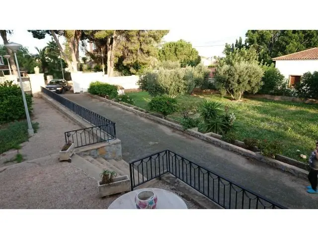 SE VENDE CHALET EN UNA DE LAS MEJORES ZONAS DE ELCHE Peña las aguilas