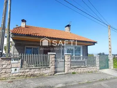 Casa Chalet en Venta Aguiño Ribeira 229m2 1172m2