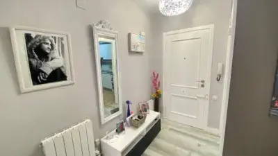 Piso en venta en Urbanizaci
ón cerrada con piscina y garaje