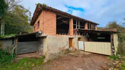 Casa Rural con Nave y Fincas en Pernús