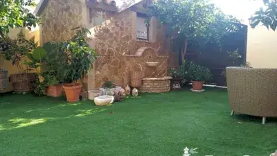 Chalet Pareado en La Jara Cerca de la Playa